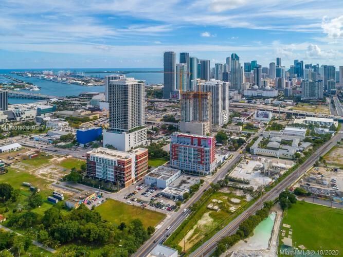 Recently Rented: $5,300 (1 beds, 1 baths, 1398 Square Feet)