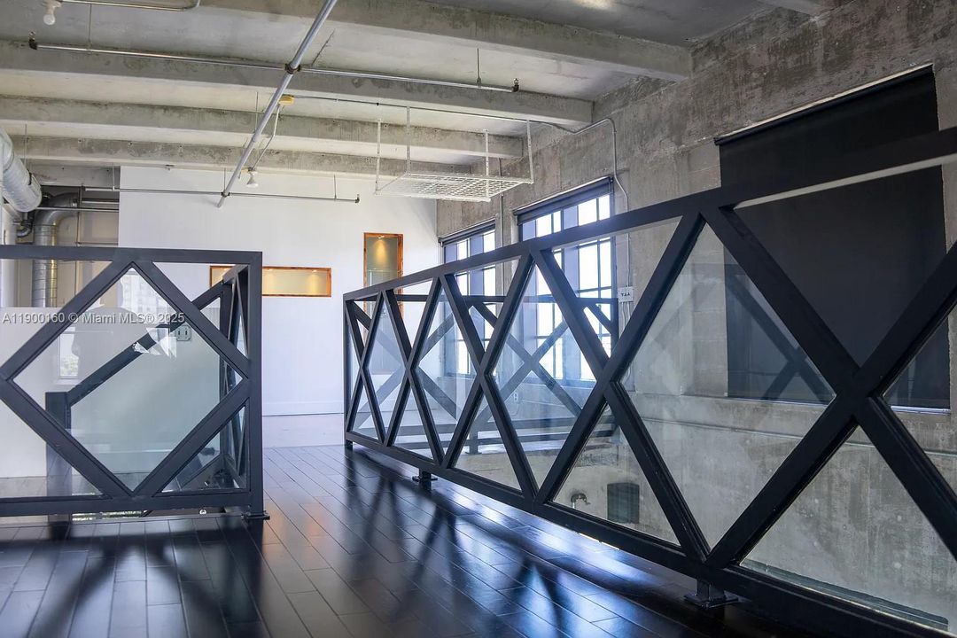 Recently Rented: $5,300 (1 beds, 1 baths, 1398 Square Feet)