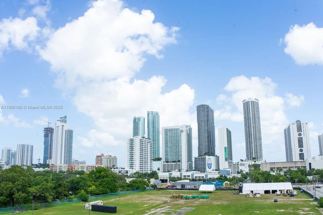 Recently Rented: $5,300 (1 beds, 1 baths, 1398 Square Feet)