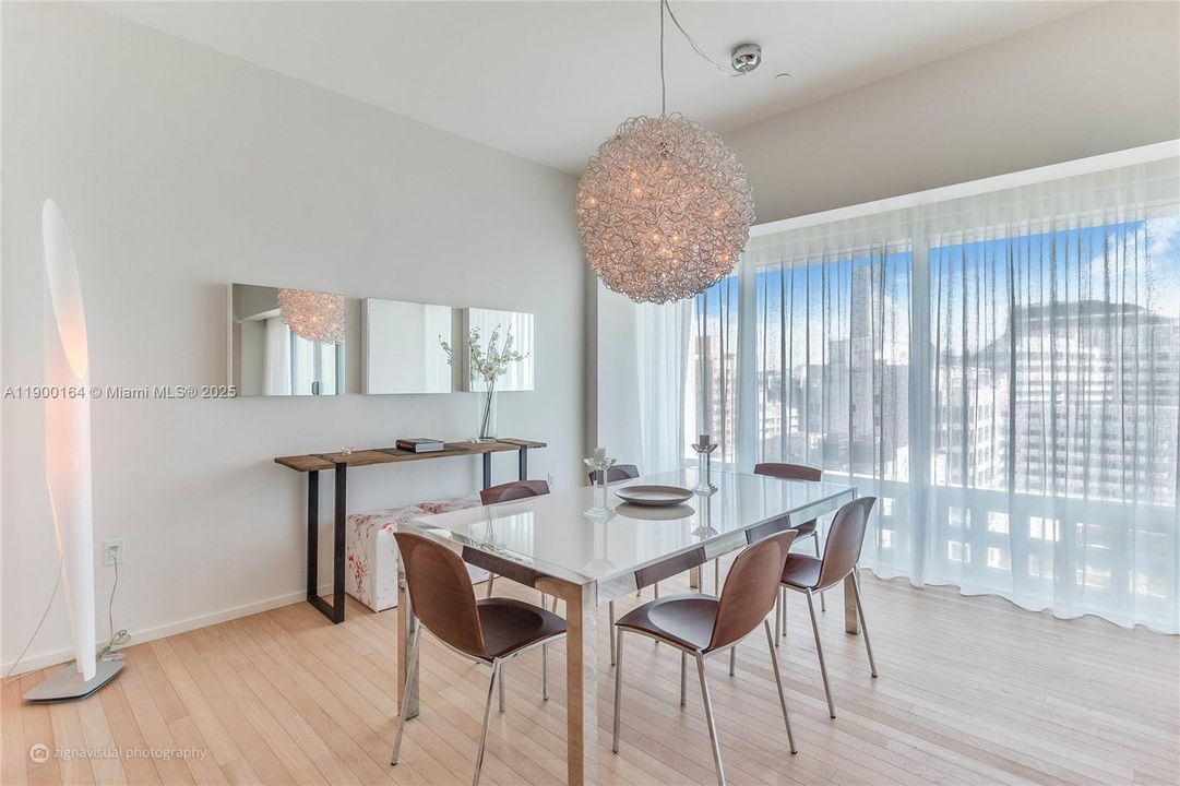 Recently Rented: $20,000 (1 beds, 1 baths, 1125 Square Feet)