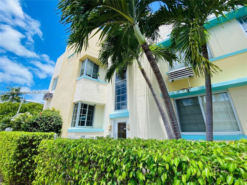 Под контрактом: $1,700 (0 спален, 1 ванн, 430 Квадратных фут)