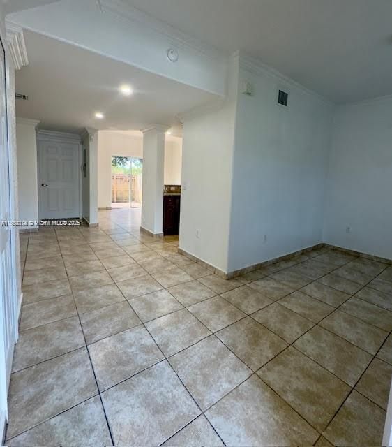Active With Contract: $2,800 (3 beds, 3 baths, 0 Square Feet)