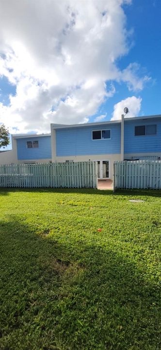 En Venta: $389,000 (3 camas, 2 baños, 1458 Pies cuadrados)