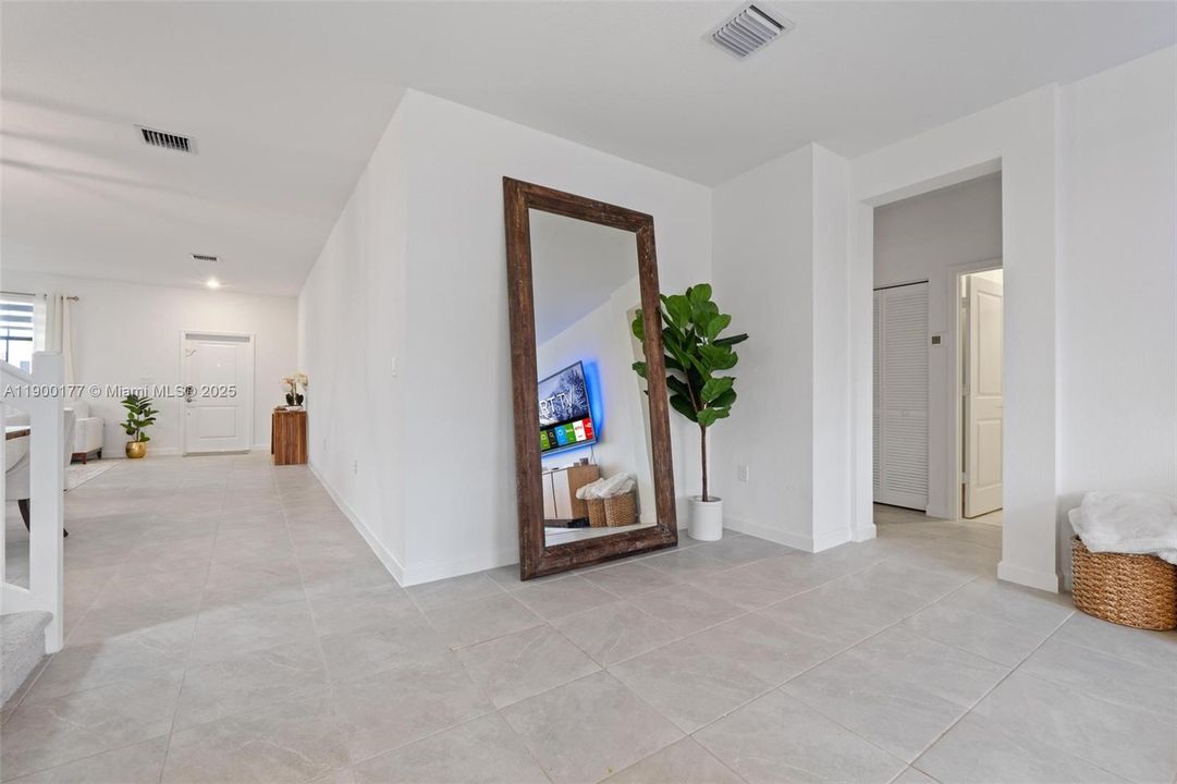 For Sale: $795,000 (5 beds, 3 baths, 3252 Square Feet)