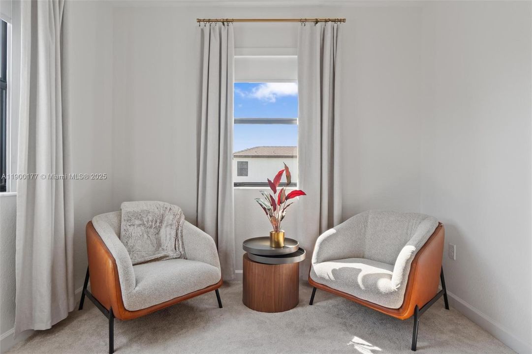 For Sale: $795,000 (5 beds, 3 baths, 3252 Square Feet)