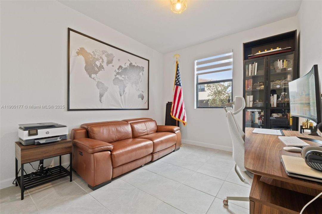 For Sale: $795,000 (5 beds, 3 baths, 3252 Square Feet)