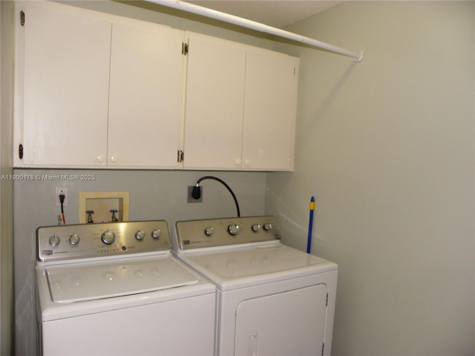 Recientemente alquilado: $3,500 (3 camas, 2 baños, 1909 Pies cuadrados)