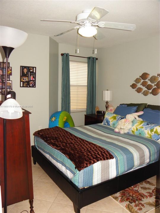 Recientemente alquilado: $3,500 (3 camas, 2 baños, 1909 Pies cuadrados)