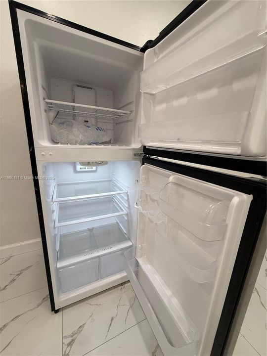 Fridge