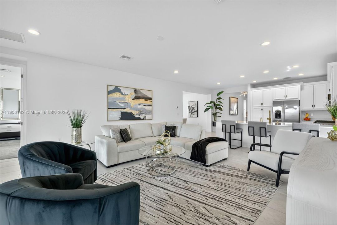 For Sale: $639,000 (3 beds, 2 baths, 2254 Square Feet)