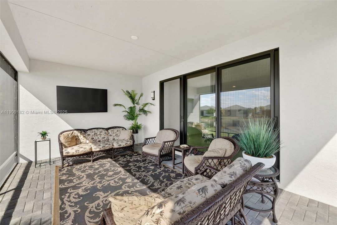 For Sale: $639,000 (3 beds, 2 baths, 2254 Square Feet)