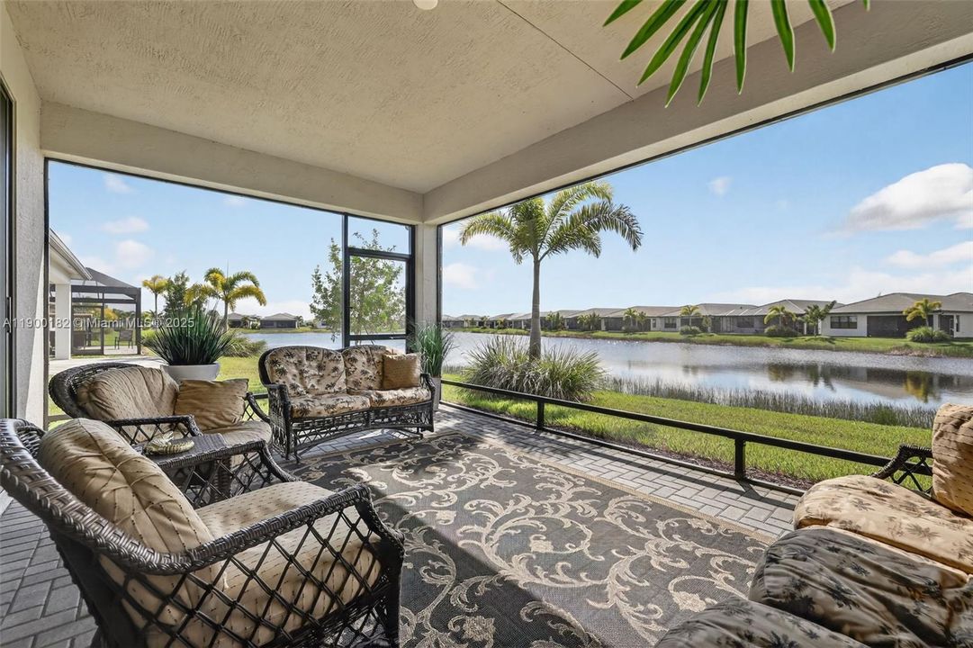 For Sale: $639,000 (3 beds, 2 baths, 2254 Square Feet)