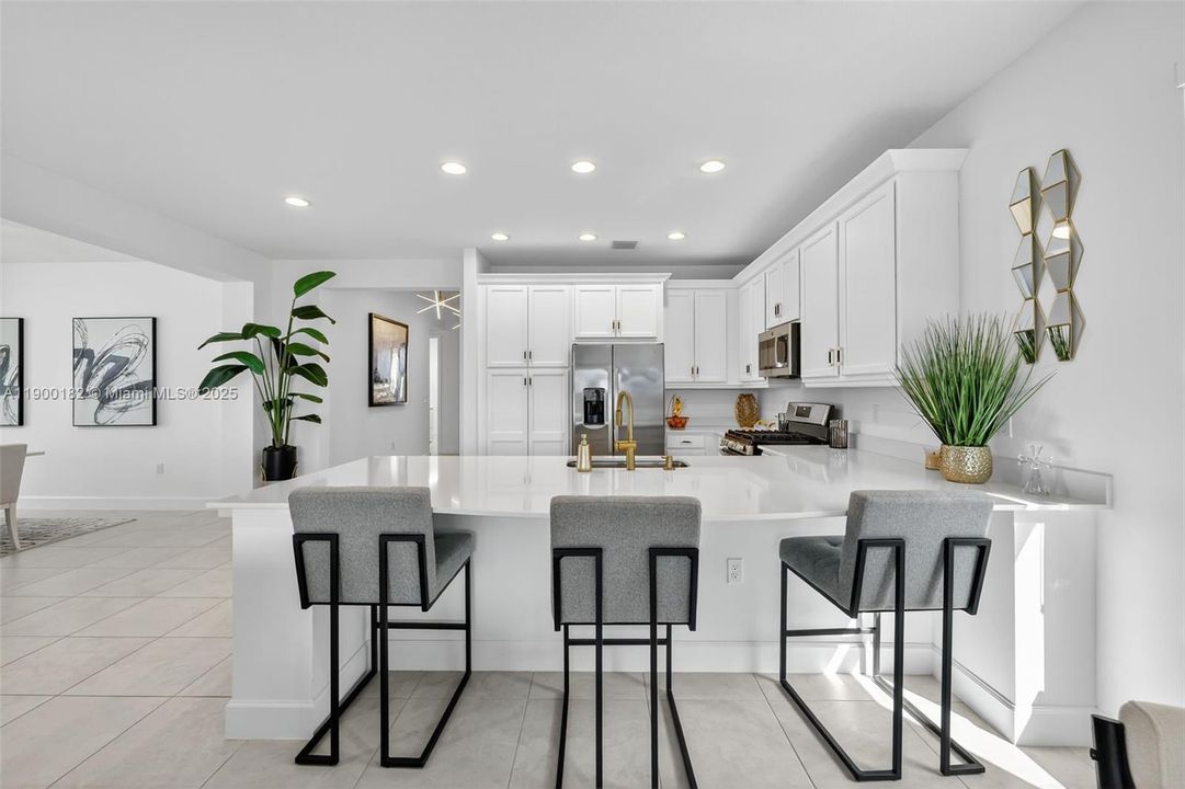 For Sale: $639,000 (3 beds, 2 baths, 2254 Square Feet)