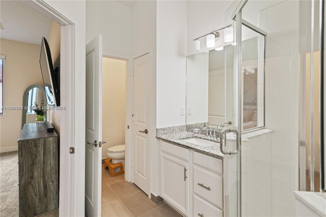 Recently Rented: $2,650 (3 beds, 2 baths, 1530 Square Feet)