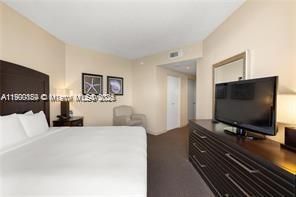 For Sale: $1,195,000 (3 beds, 3 baths, 1860 Square Feet)