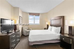 For Sale: $1,195,000 (3 beds, 3 baths, 1860 Square Feet)