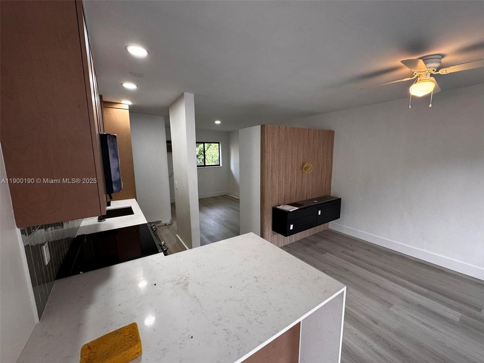 Recently Rented: $2,000 (1 beds, 1 baths, 0 Square Feet)