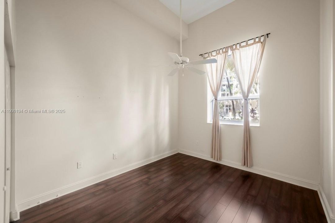 Recently Rented: $2,700 (2 beds, 2 baths, 1144 Square Feet)