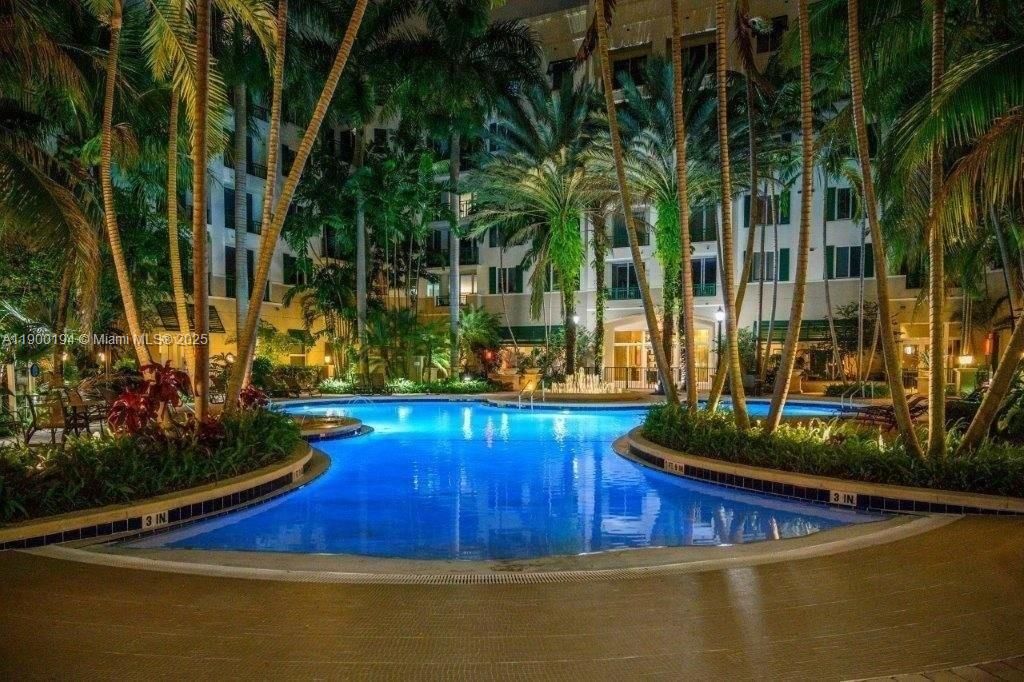 Recently Rented: $2,700 (2 beds, 2 baths, 1144 Square Feet)