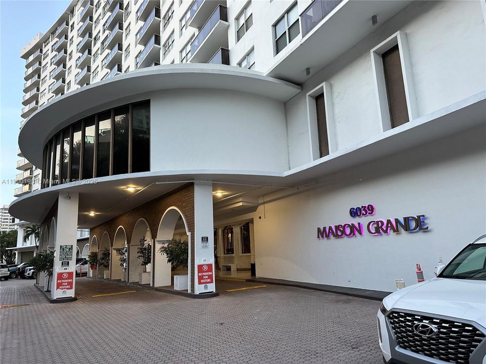 最近租的: $2,600 (1 贝兹, 1 浴室, 1063 平方英尺)