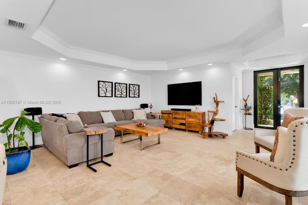 Recently Rented: $7,300 (3 beds, 2 baths, 2100 Square Feet)