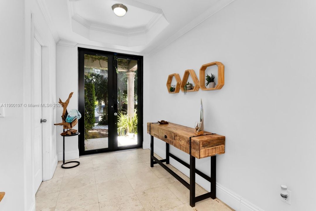 Recently Rented: $7,300 (3 beds, 2 baths, 2100 Square Feet)