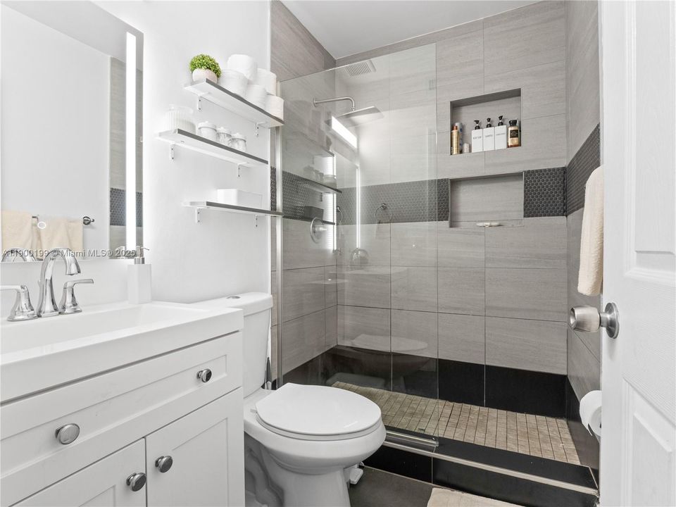 For Sale: $479,000 (3 beds, 2 baths, 1271 Square Feet)