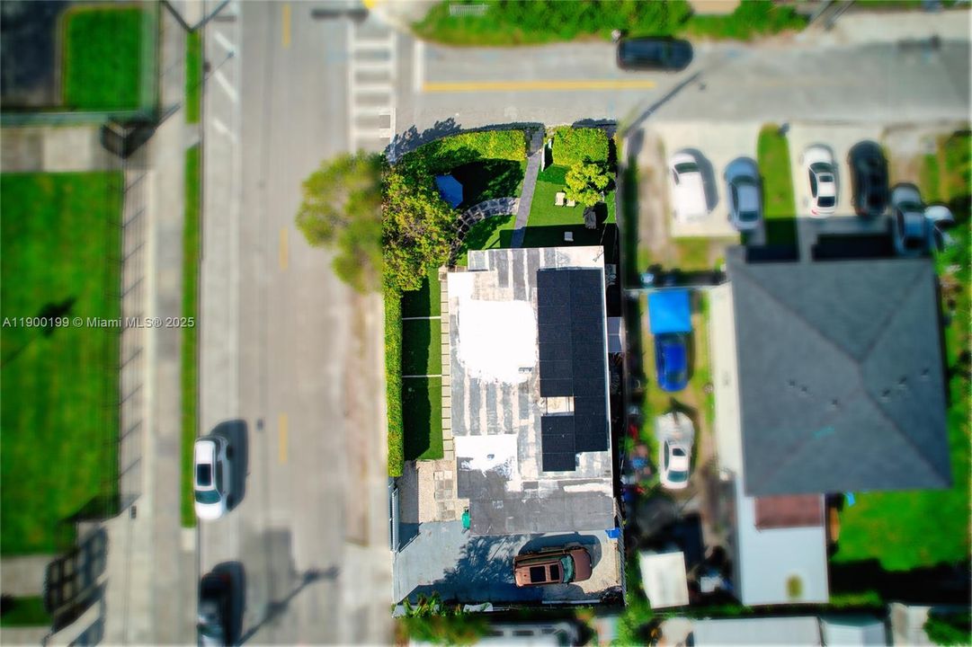 For Sale: $479,000 (3 beds, 2 baths, 1271 Square Feet)