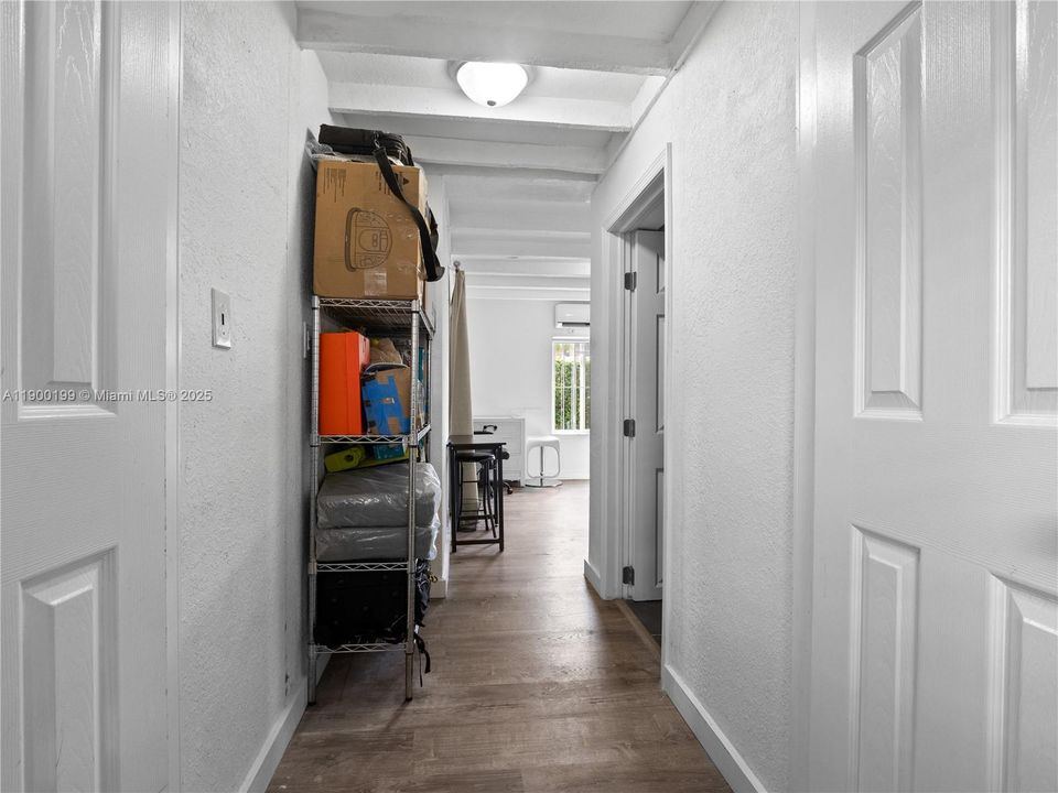 For Sale: $479,000 (3 beds, 2 baths, 1271 Square Feet)