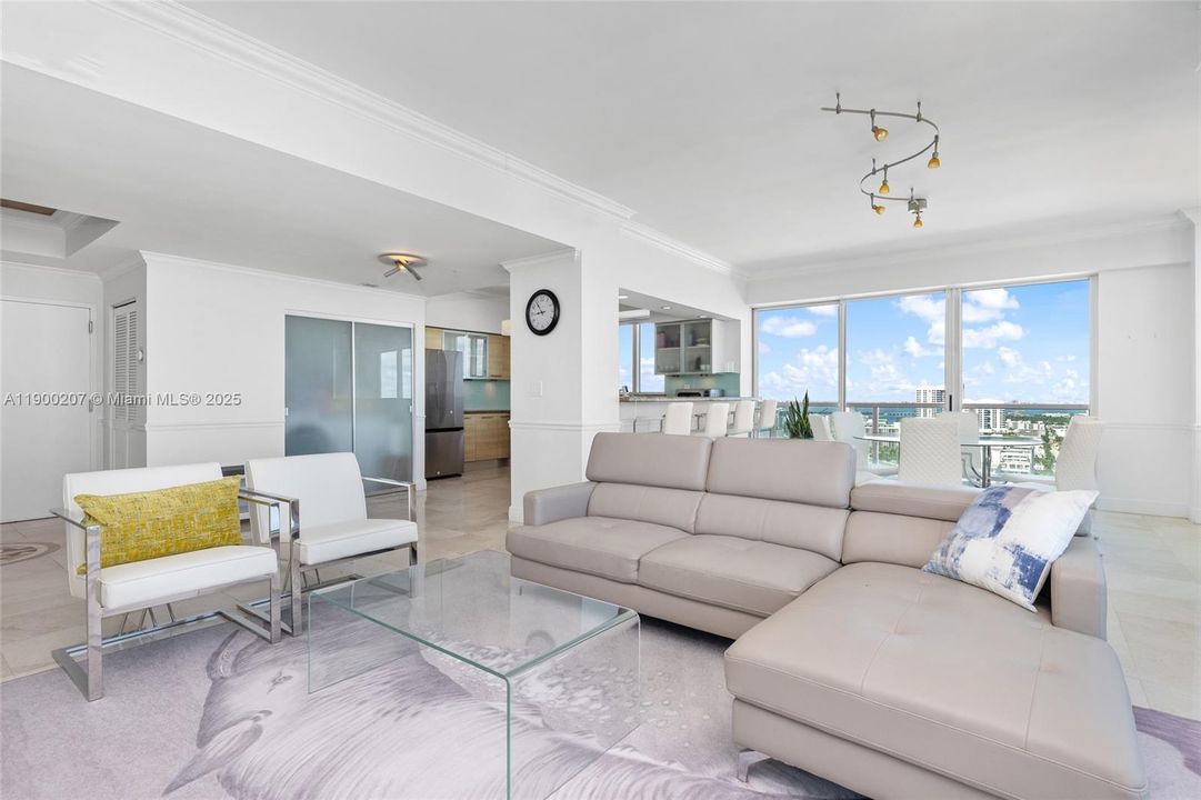 En Venta: $1,395,000 (2 camas, 2 baños, 1456 Pies cuadrados)