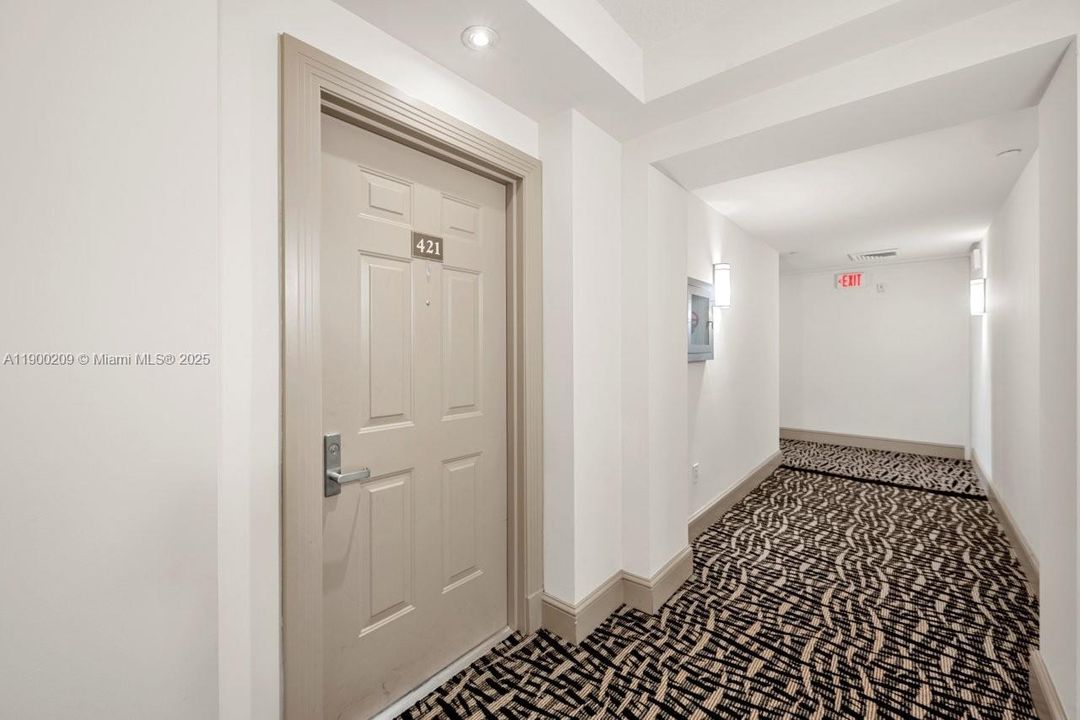 Recientemente alquilado: $2,600 (2 camas, 2 baños, 1000 Pies cuadrados)