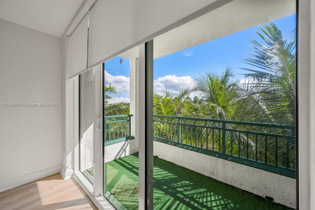 Recientemente alquilado: $2,600 (2 camas, 2 baños, 1000 Pies cuadrados)