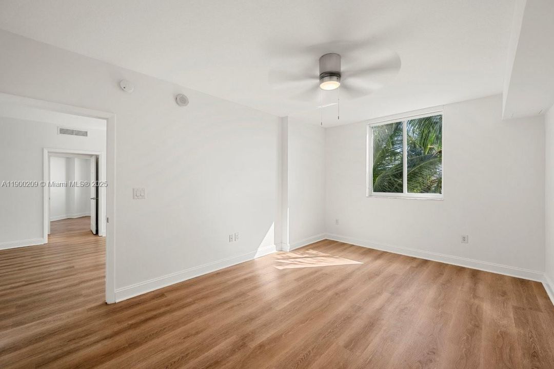 Recientemente alquilado: $2,600 (2 camas, 2 baños, 1000 Pies cuadrados)