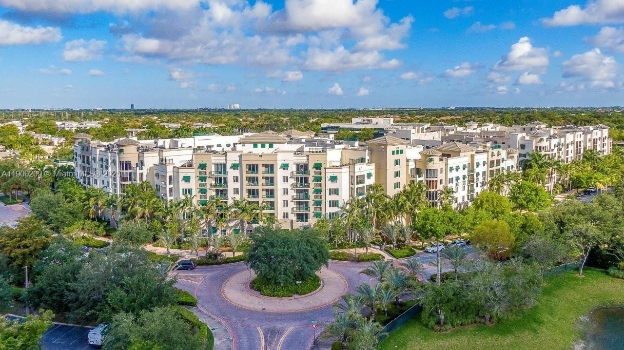 Recientemente alquilado: $2,600 (2 camas, 2 baños, 1000 Pies cuadrados)