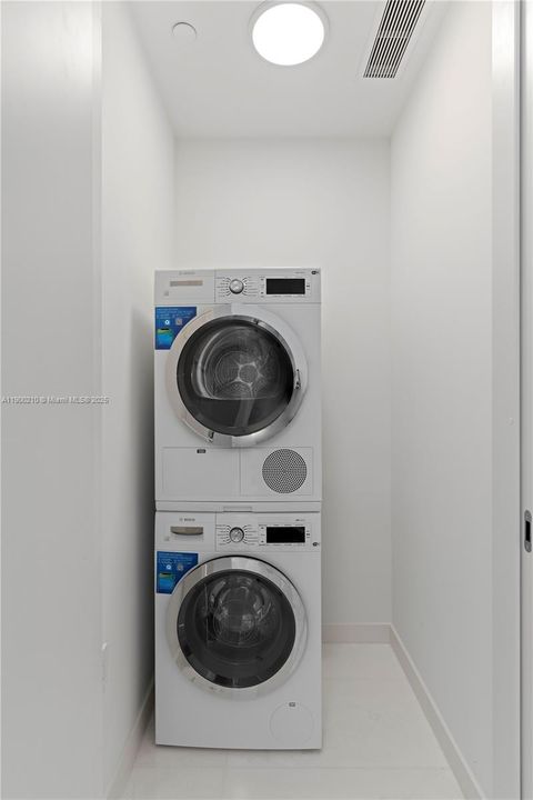 For Rent: $12,750 (2 beds, 2 baths, 1578 Square Feet)