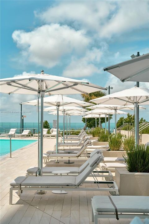 For Rent: $12,750 (2 beds, 2 baths, 1578 Square Feet)