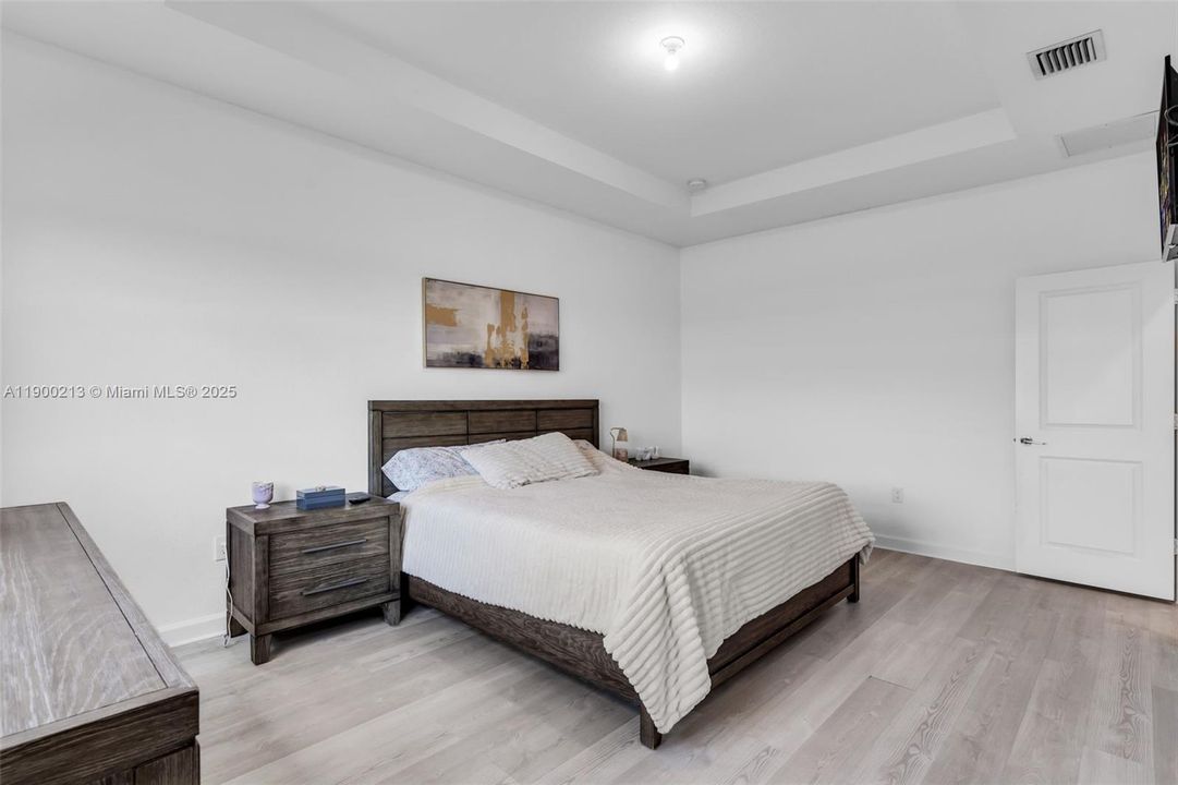 待售: $469,000 (3 贝兹, 2 浴室, 1832 平方英尺)