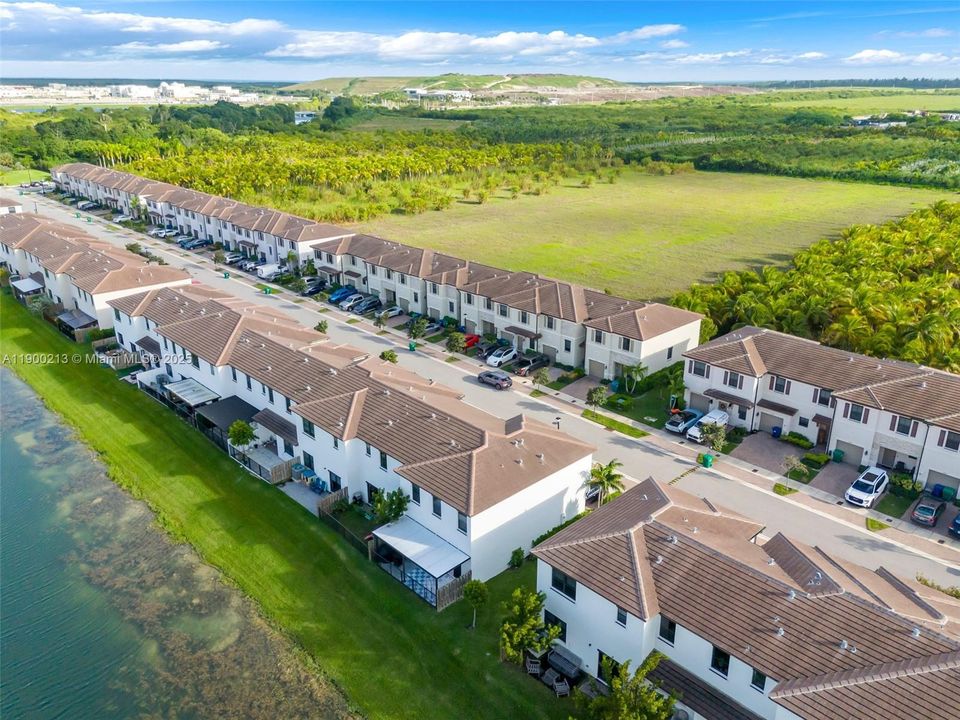 待售: $469,000 (3 贝兹, 2 浴室, 1832 平方英尺)