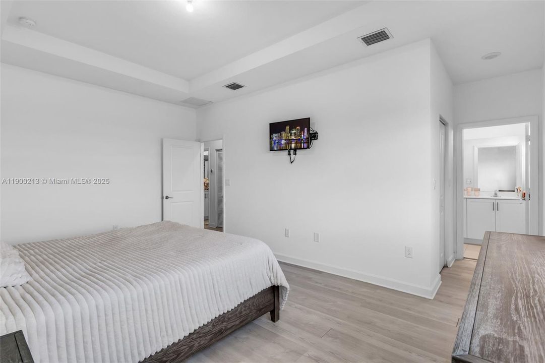 待售: $469,000 (3 贝兹, 2 浴室, 1832 平方英尺)