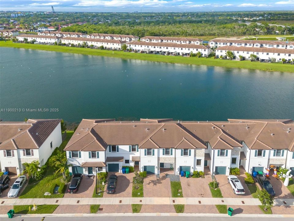 待售: $469,000 (3 贝兹, 2 浴室, 1832 平方英尺)