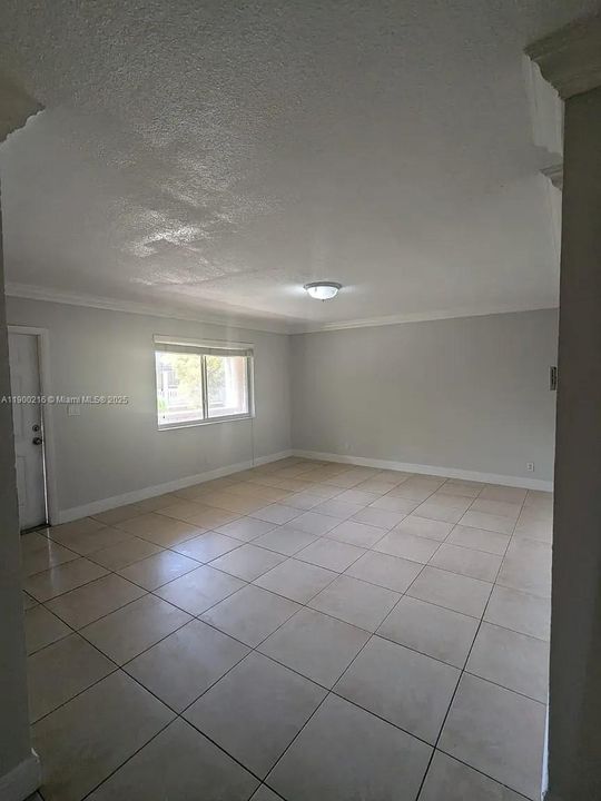 Recently Rented: $2,100 (2 beds, 2 baths, 1092 Square Feet)