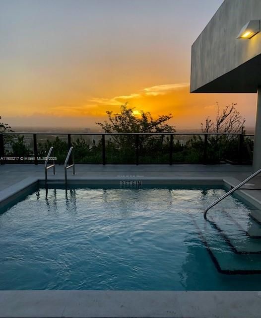 Recently Rented: $3,875 (2 beds, 2 baths, 1018 Square Feet)