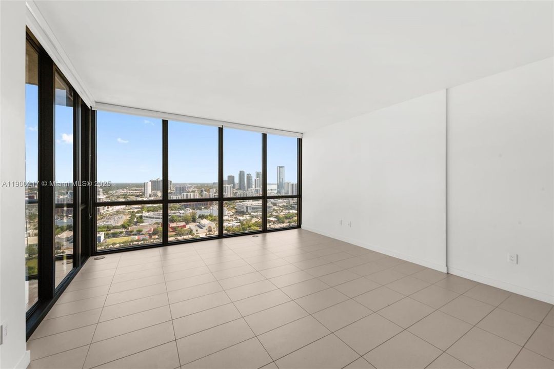 Recently Rented: $3,875 (2 beds, 2 baths, 1018 Square Feet)