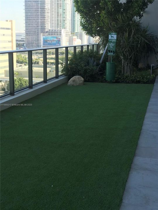 Recently Rented: $3,875 (2 beds, 2 baths, 1018 Square Feet)