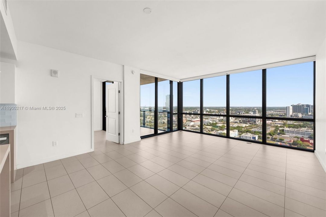 Recently Rented: $3,875 (2 beds, 2 baths, 1018 Square Feet)