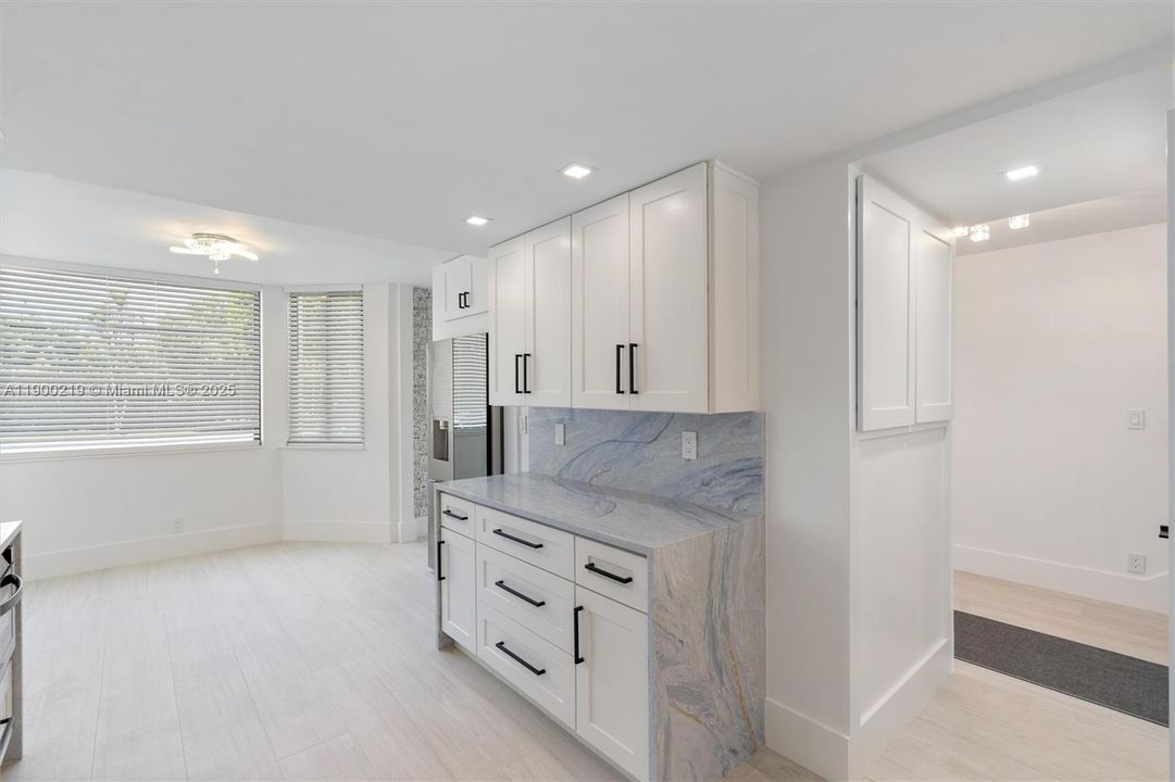 En Venta: $1,369,000 (2 camas, 2 baños, 1904 Pies cuadrados)