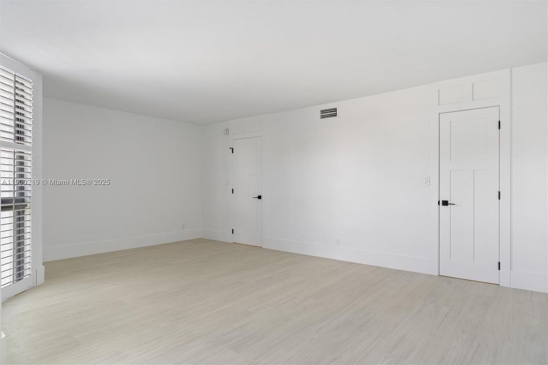 En Venta: $1,369,000 (2 camas, 2 baños, 1904 Pies cuadrados)