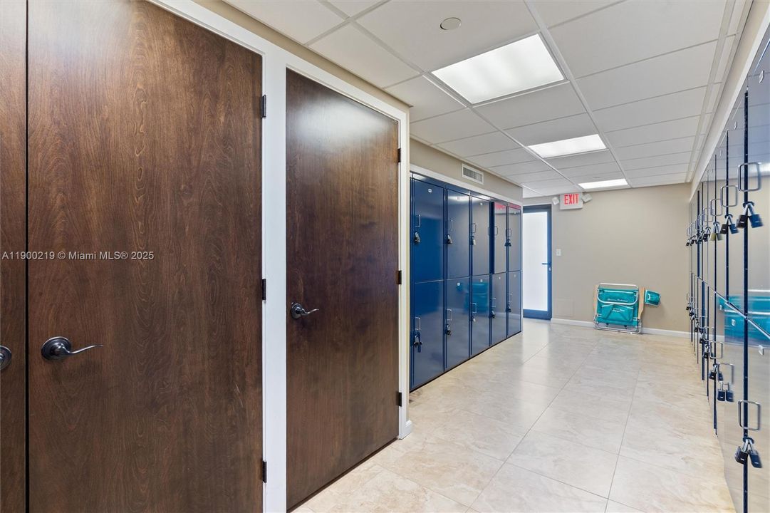 En Venta: $1,369,000 (2 camas, 2 baños, 1904 Pies cuadrados)