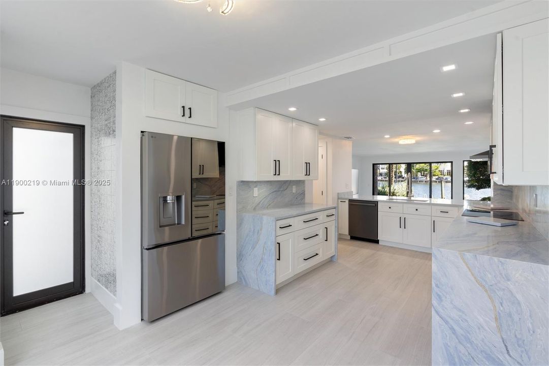 En Venta: $1,369,000 (2 camas, 2 baños, 1904 Pies cuadrados)