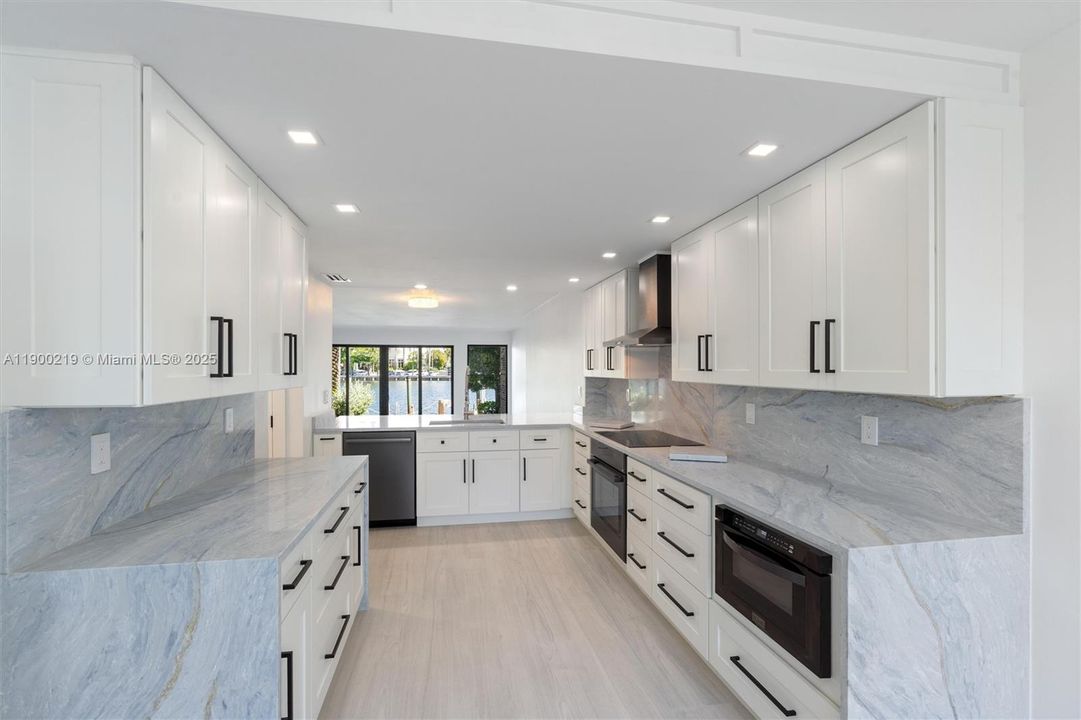 En Venta: $1,369,000 (2 camas, 2 baños, 1904 Pies cuadrados)